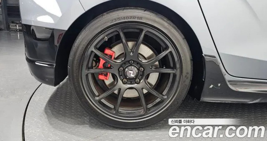 Hyundai Veloster 