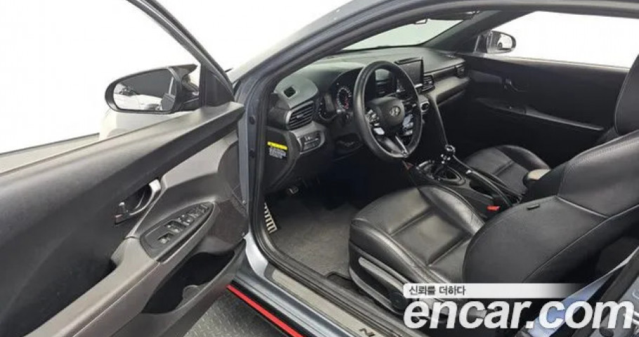 Hyundai Veloster 
