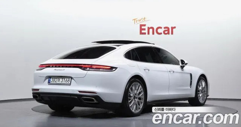 Porsche Panamera 