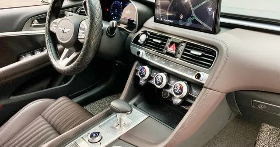 Genesis G70 
