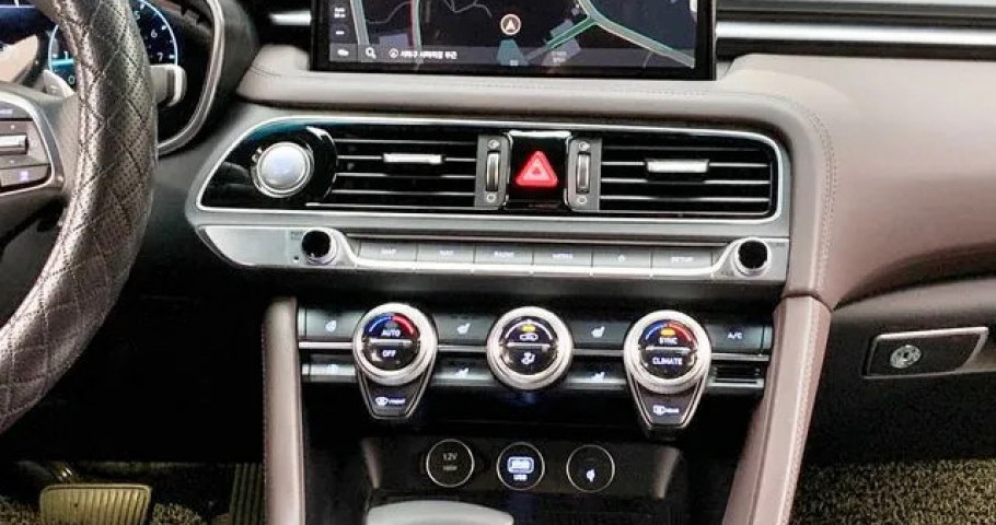 Genesis G70 