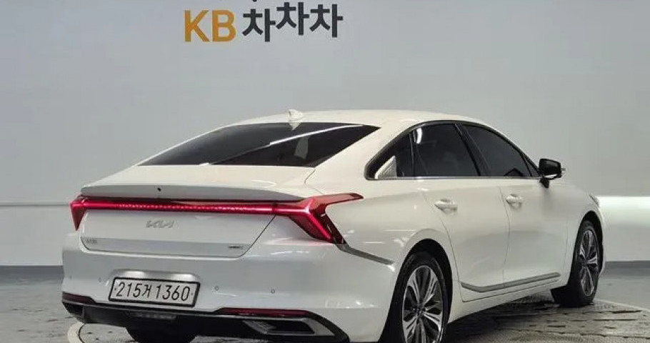 Kia K8 