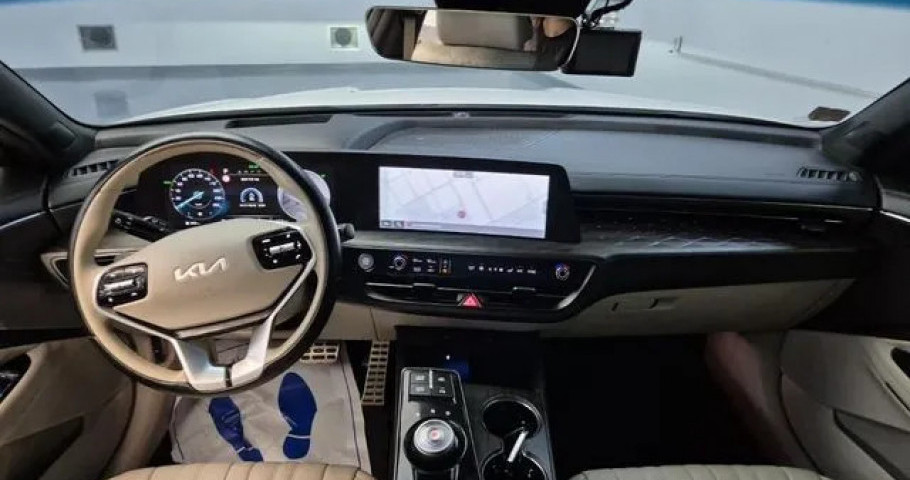 Kia K8 