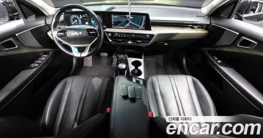 Kia K8 