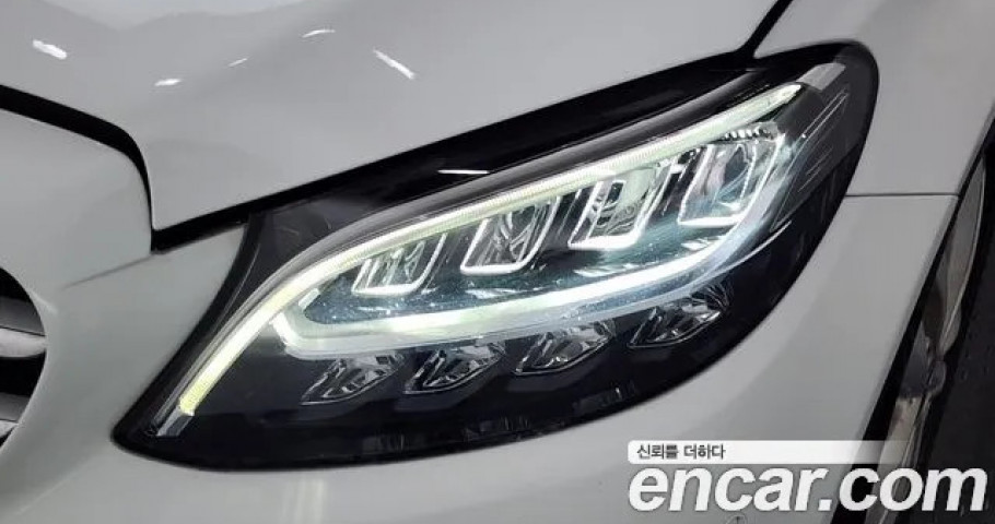 Mercedes-Benz C-Class 
