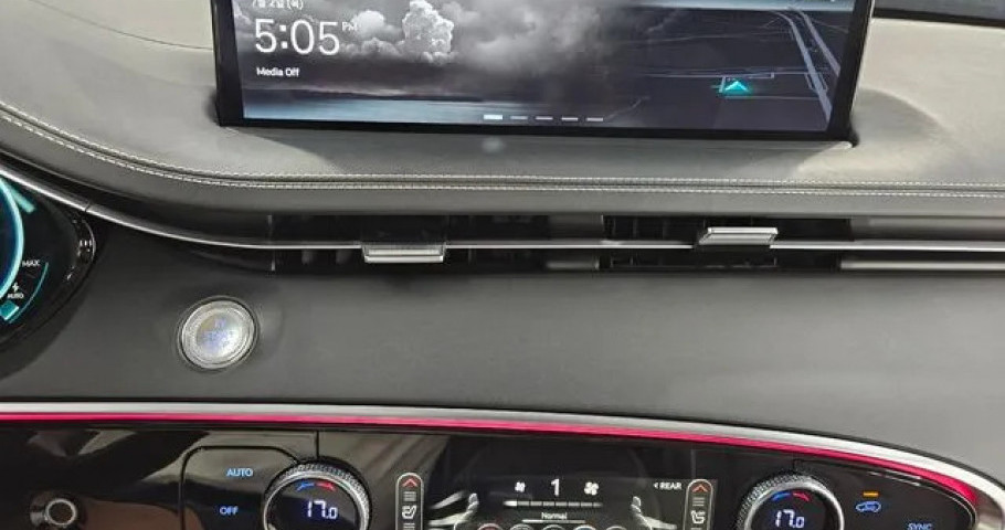 Genesis Gv70 