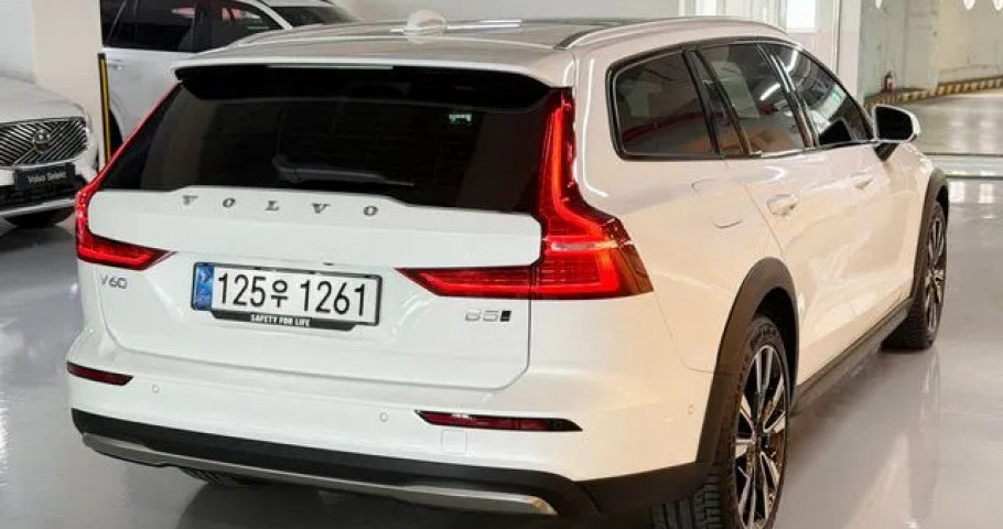 Volvo V60 