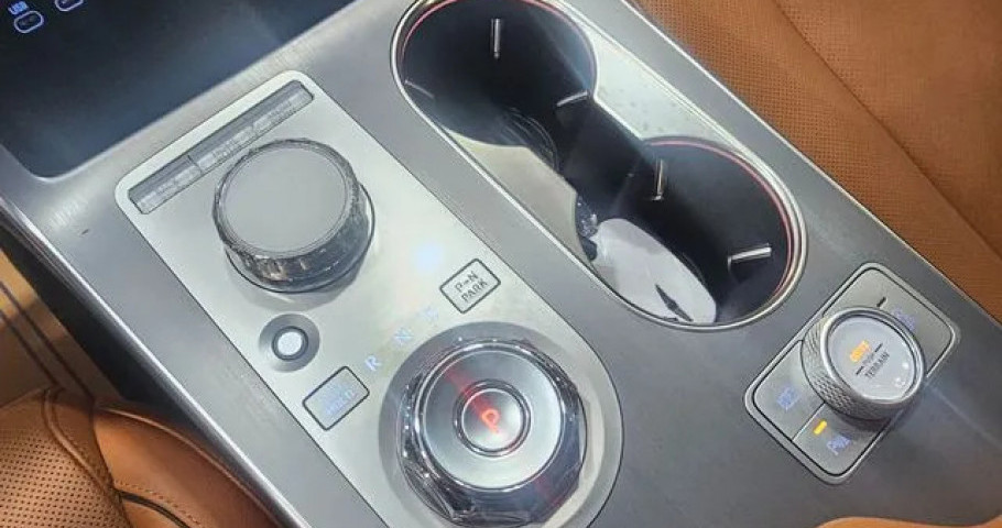 Genesis Gv80 