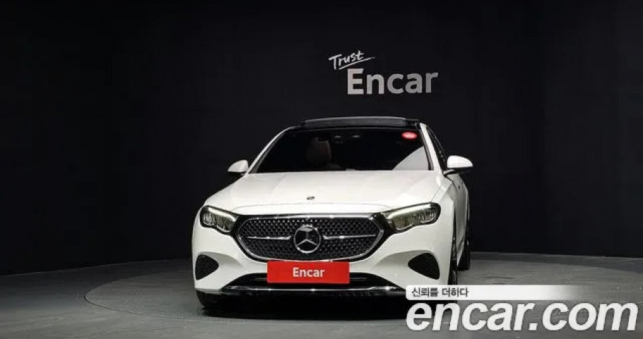 Mercedes-Benz E-Class 