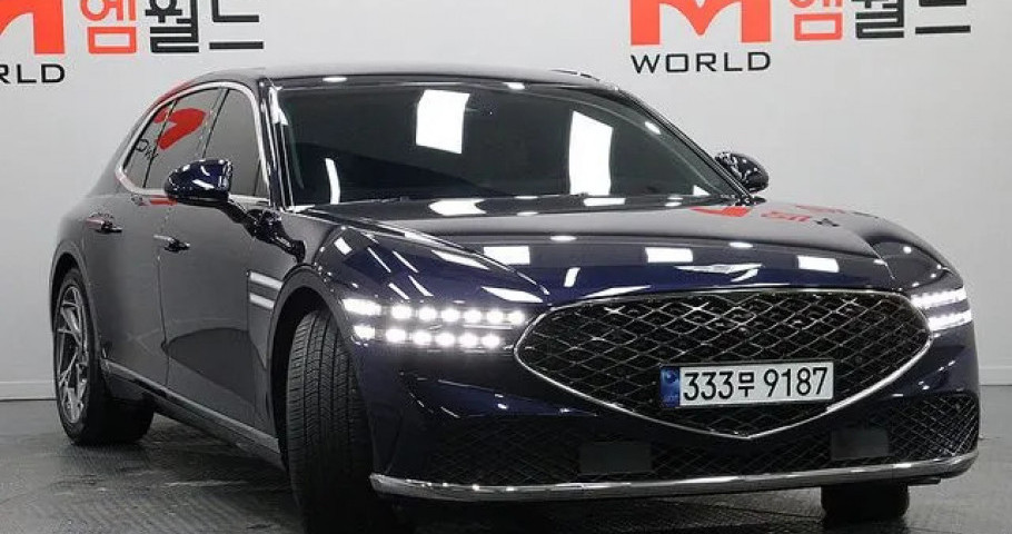 Genesis G90 