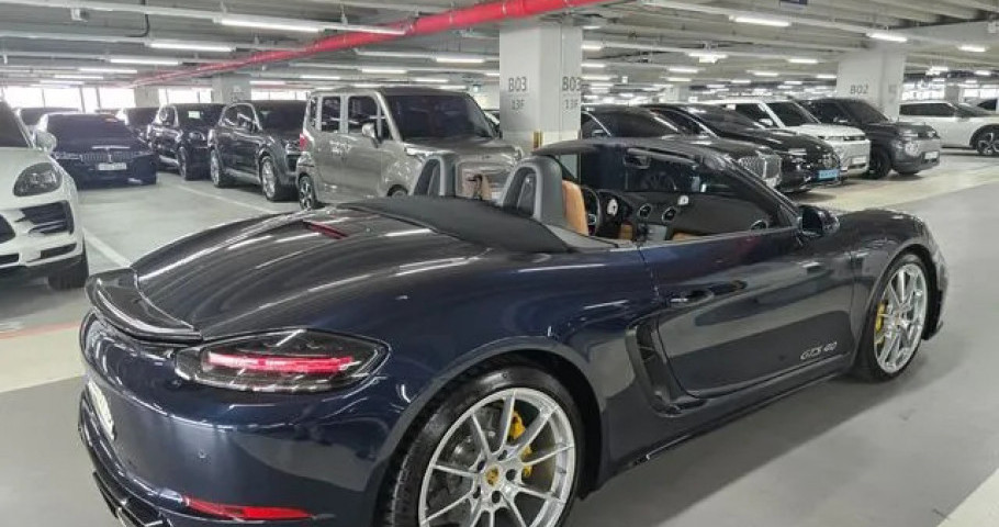 Porsche 718 