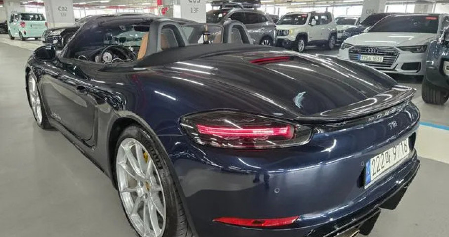 Porsche 718 