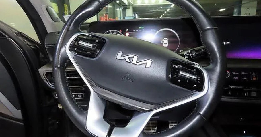 Kia K8 