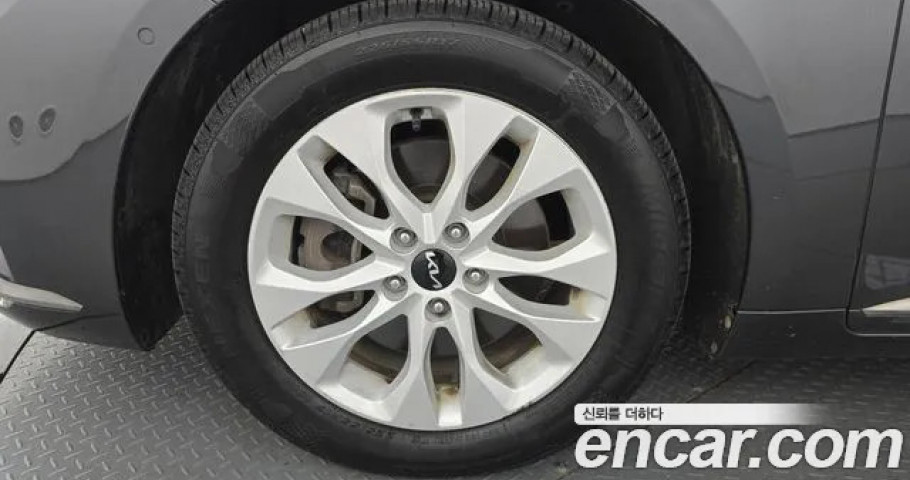 Kia K8 
