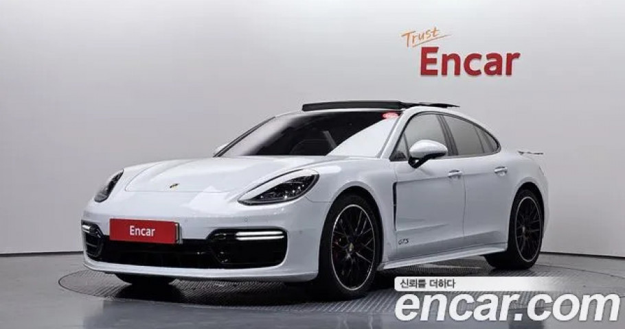 Porsche Panamera 