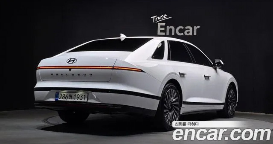 Hyundai Grandeur 