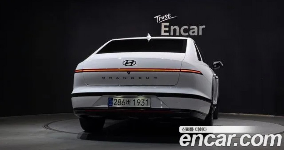 Hyundai Grandeur 