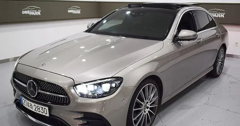 Mercedes-Benz E-Class 