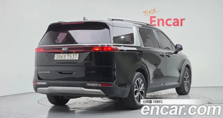 Kia Carnival 