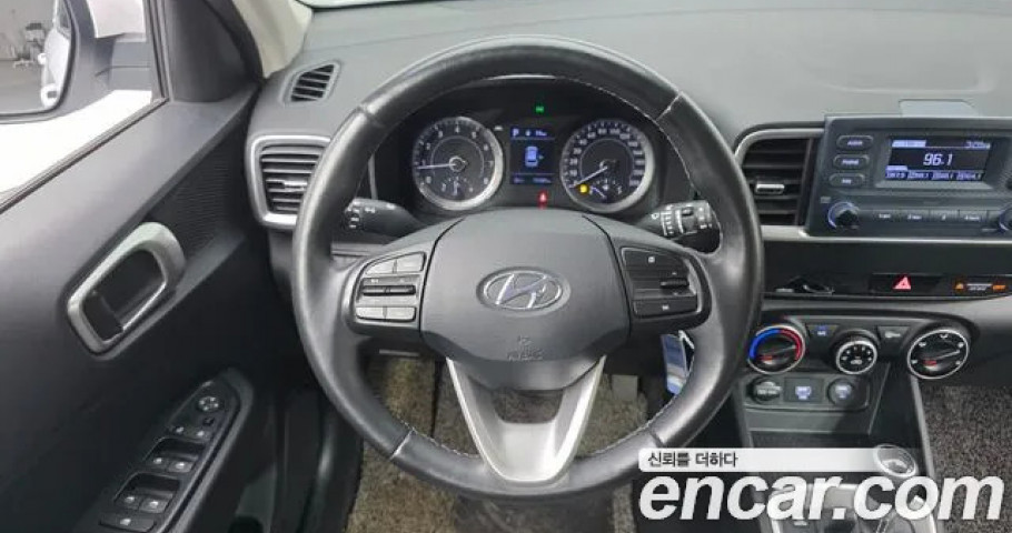 Hyundai Venue 