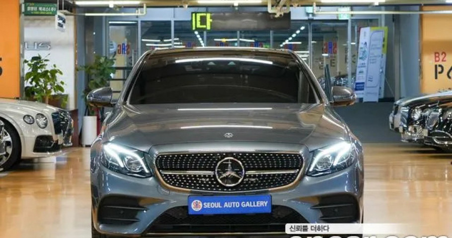 Mercedes-Benz E-Class 