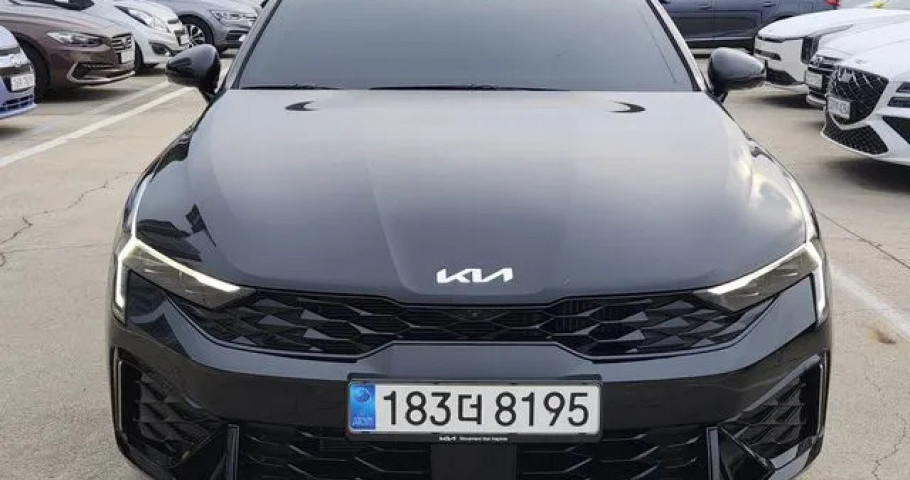 Kia K5 