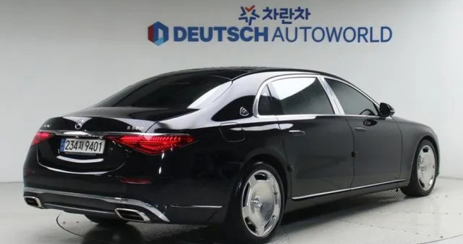 Mercedes-Benz S-Class 