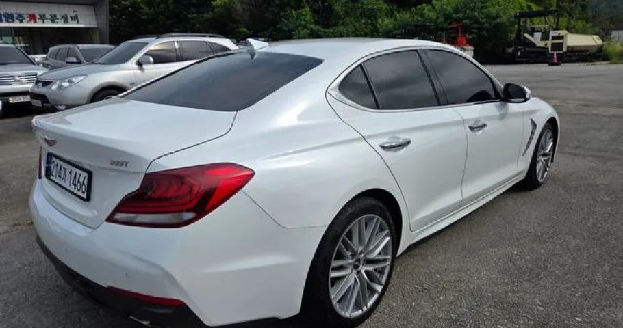 Genesis G70 