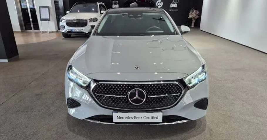 Mercedes-Benz E-Class 