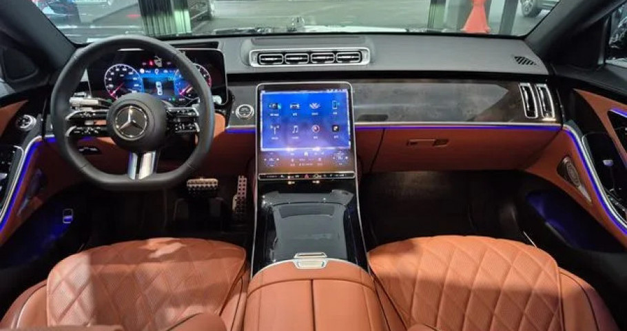 Mercedes-Benz S-Class 