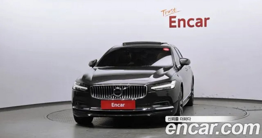 Volvo S90 