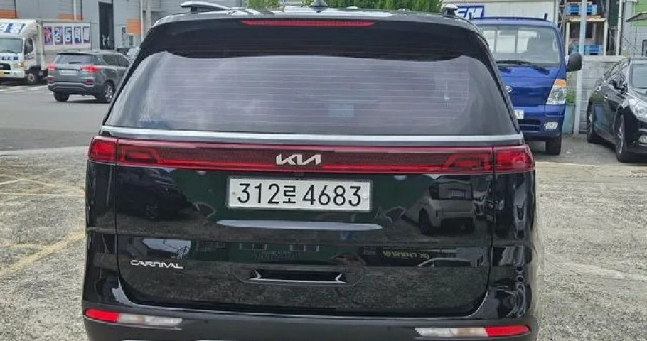 Kia Carnival 