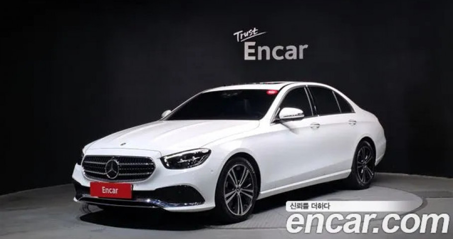 Mercedes-Benz E-Class 