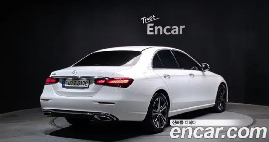 Mercedes-Benz E-Class 