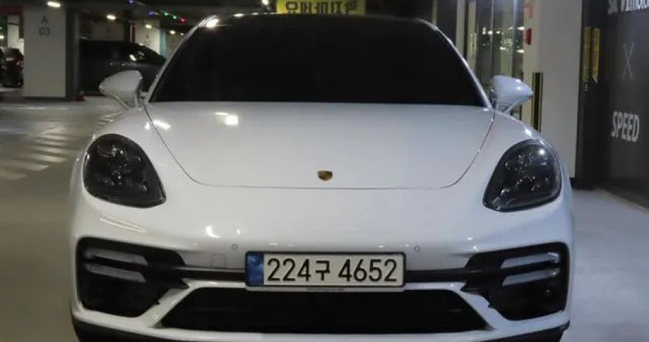 Porsche Panamera 