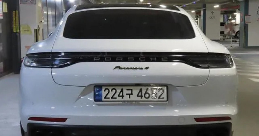 Porsche Panamera 
