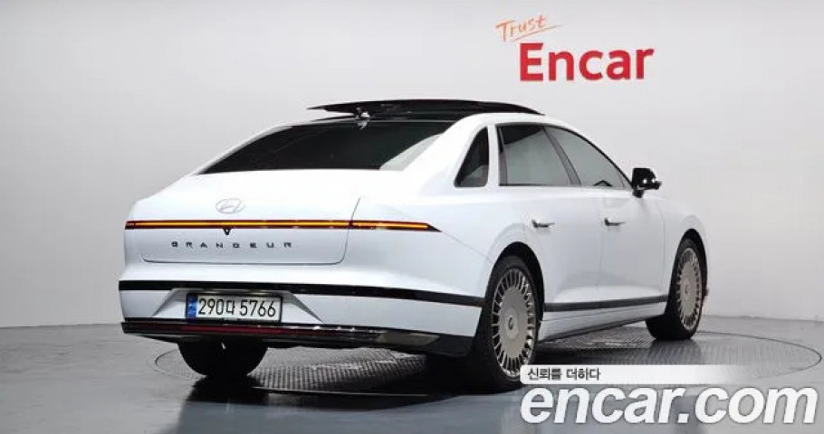 Hyundai Grandeur 