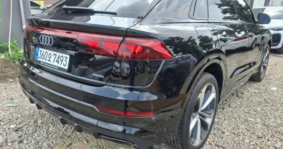 Audi Q8 