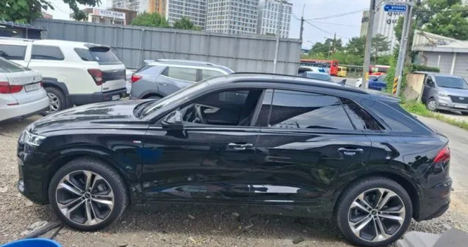 Audi Q8 