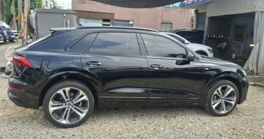 Audi Q8 