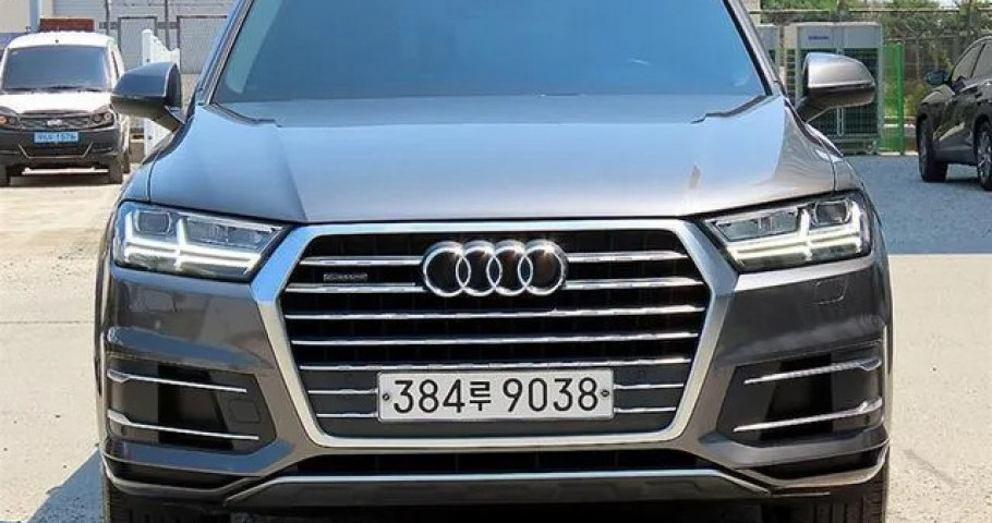 Audi Q7 