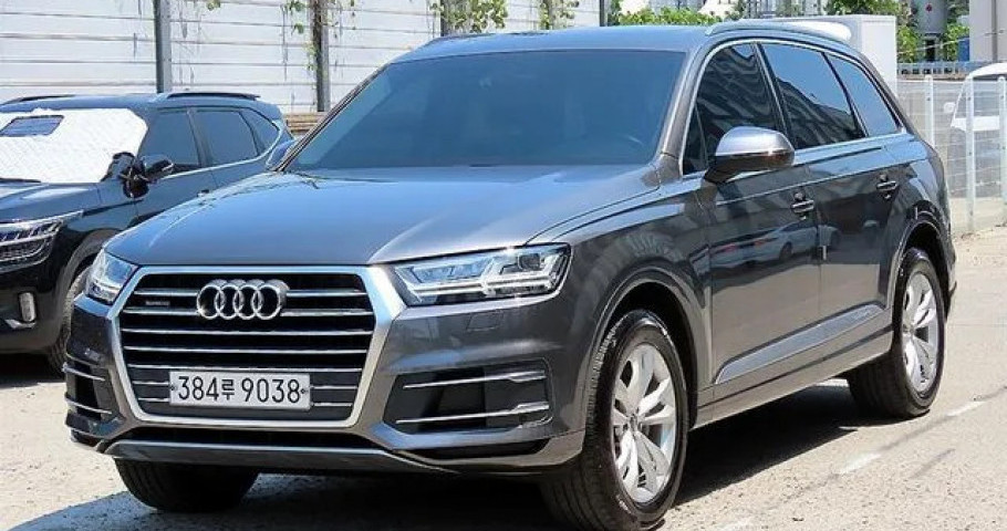 Audi Q7 