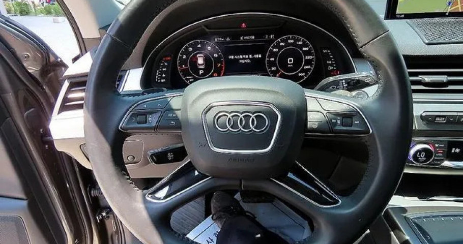 Audi Q7 
