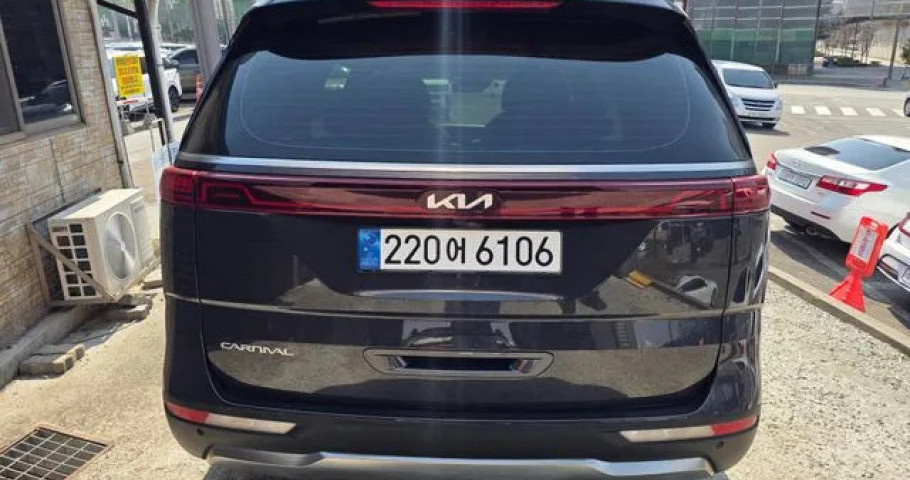 Kia Carnival 