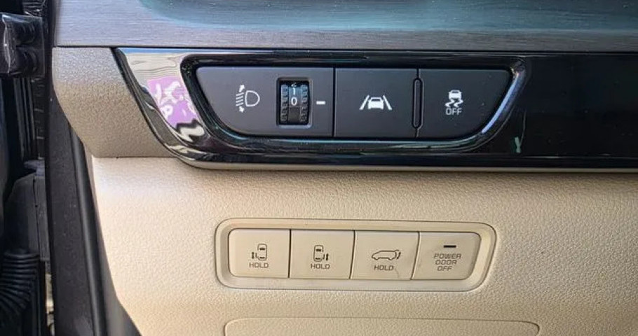 Kia Carnival 