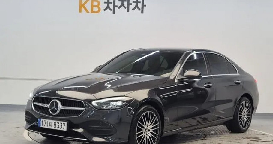 Mercedes-Benz C-Class 