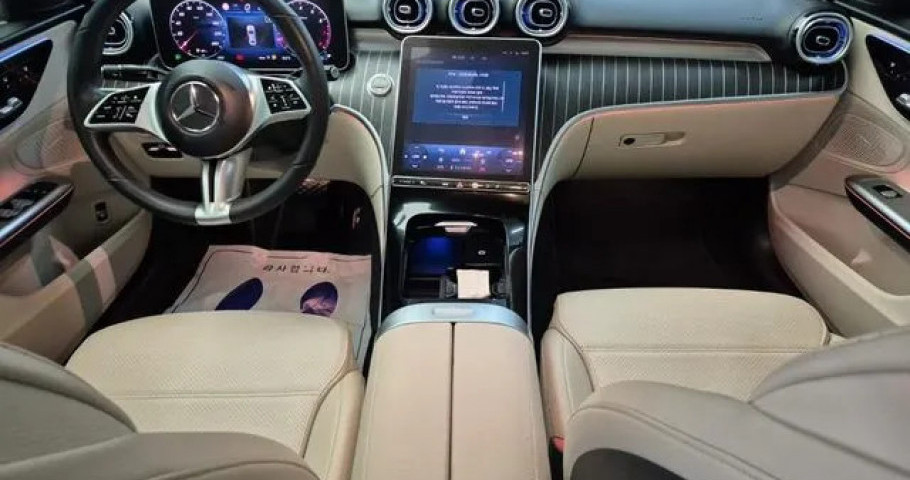 Mercedes-Benz C-Class 