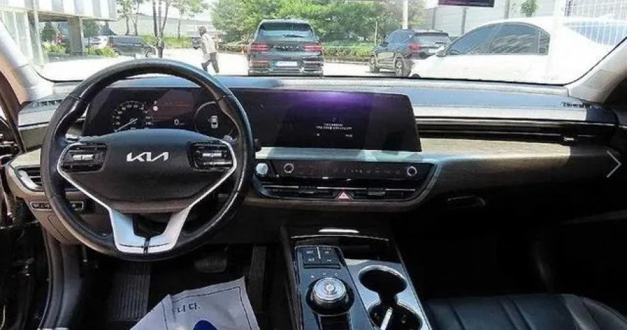 Kia K8 