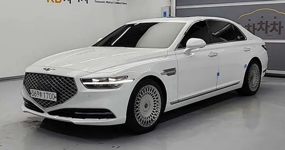Genesis G90 