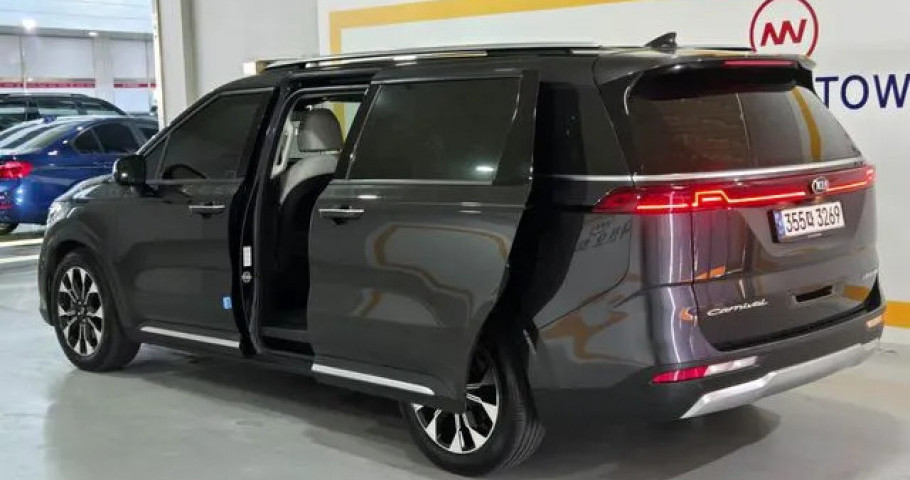 Kia Carnival 